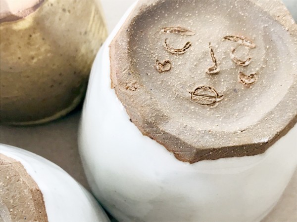Bottom detail of cup 